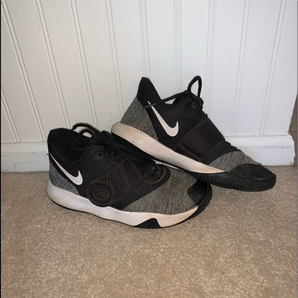 Boys black & grey nike KD sneakers with strap
